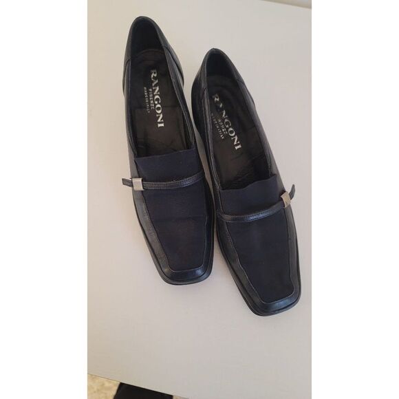 Navy Blue Rangoni Shoes in a size 6 - Picture 5 of 6